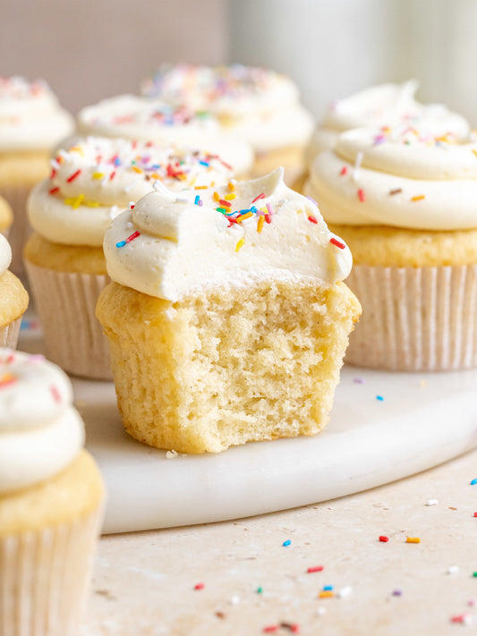 Classic Vanilla Cupcakes