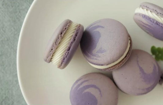 Blue berry macarons