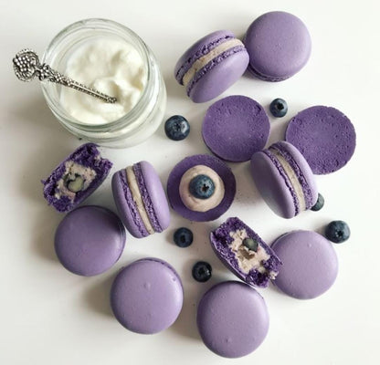 Blue berry macarons